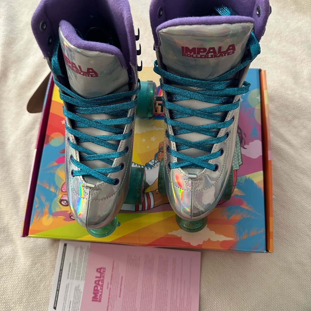 BNIB! Impala Holographic Roller Skates - size 7 - Picture 10 of 14